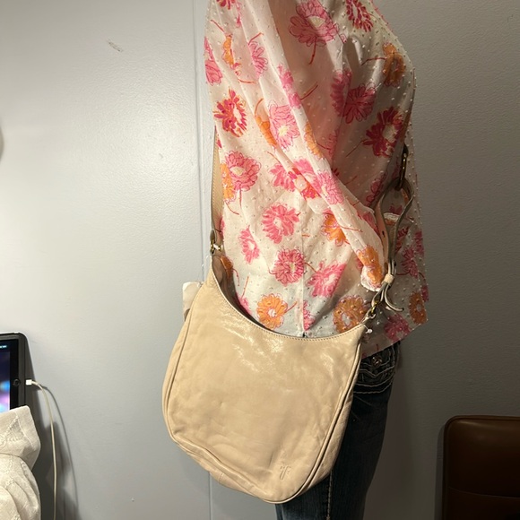 NWT Frye soft glove leather shoulder or crossbody bag - Picture 2 of 15